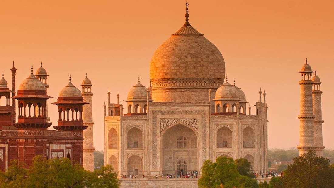 https://www.indiatraveloop.com/Agra Image